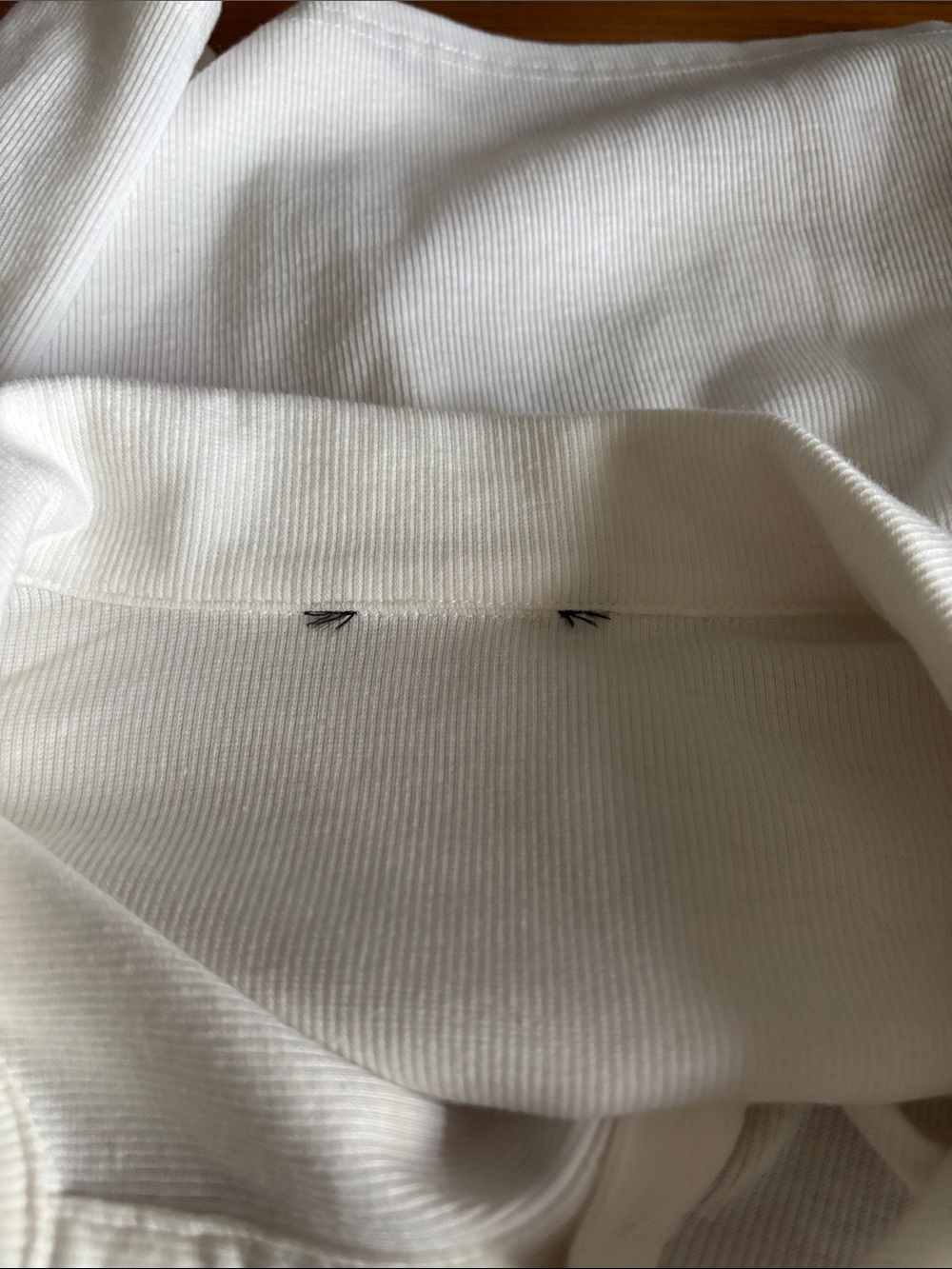 Cropped Polo Top in White - Relaxed Rib - see measurements - Picture 9 of 9